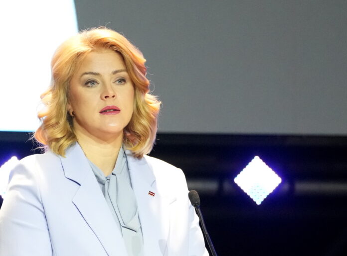 degvielas cenas Latvijā, virspeļņas nodoklis, Evika Siliņa, degvielas tirgotāji, akcīzes nodoklis, degvielas cena, valdības lēmumi, ekonomika Latvijā, nodokļu politika, enerģētikas cenas, inflācija Latvijā