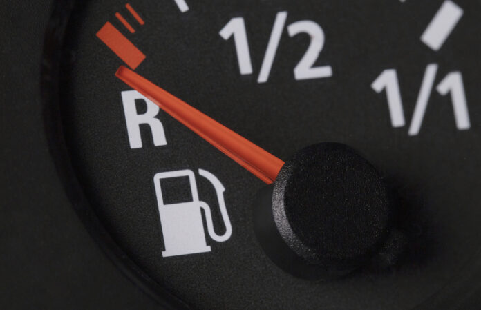 degvielas cenas Latvijā, gāzes cenas Latvijā, enerģijas cenu kāpums, apkures cenas Latvijā, Tuvo Austrumu karš ietekme uz enerģiju, Filips Rajevskis, Latvijas ekonomika krīze, enerģijas krīze Latvijā, degvielas cenu pieaugums, inflācija Latvijā