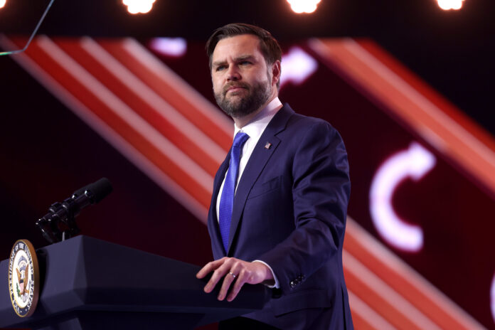 Svarīgi, Dž. D. Venss, ASV, Ungārija, Viktors Orbāns, galēji labējie, MAGA, Donalds Tramps, republikāņi