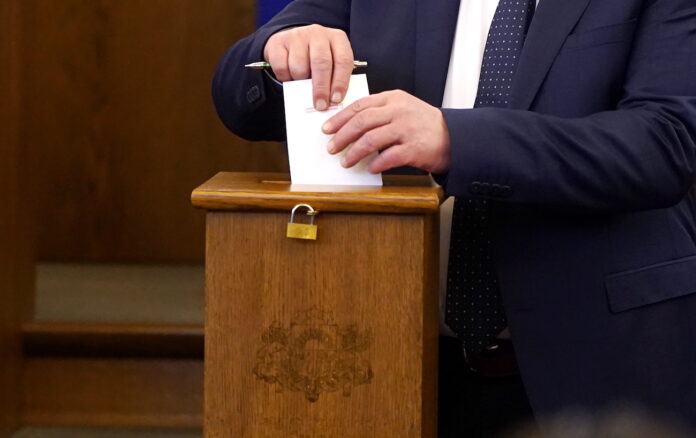 vēlēšanu sistēma Latvijā, LMT Tet LVM vēlēšanas, VARAM vēlēšanu platforma, RIX Technologies līguma laušana, Saeimas vēlēšanas IT sistēma,