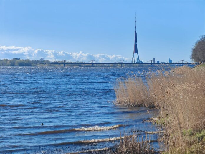 laika prognoze Latvijā, laikapstākļi Latvijā, nedēļas nogales laiks, anticiklons Latvijā, gaisa temperatūra Latvijā, lietus prognoze, slapjš sniegs Latvijā, siltums Latvijā, pavasara laiks Latvijā