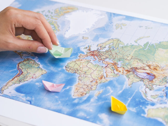 Hormuza šaurums, Irāna, ASV blokāde, naftas piegādes, globālais tirgus, naftas cenas, Tuvie Austrumi konflikts, jūras transports, enerģētikas drošība, Donalds Tramps