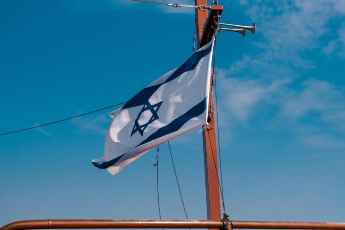 Svarīgi, Izraēla, Polija, Gideons Sārs, Radoslavs Sikorskis, Izraēlas armija, kristieši, Frīdrihs Mercs, Vācija, Benjamins Netanjahu, Starptautisā Krimināltiesa, aresta orderis, Ungārija, Pēters Maģars,