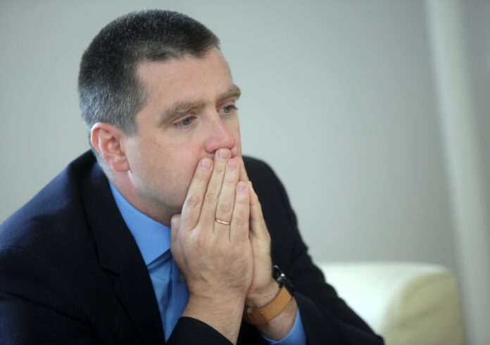 Filips Rajevskis, Andris Kulbergs, valdības veidošana, kokrūpnieku skandāls, Armands Krauze, ZZS, ģenerālprokurors Armīns Meisters, politologs
