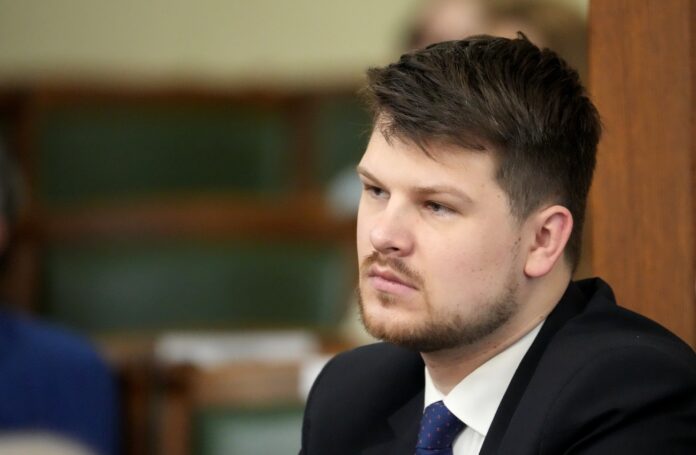 Ričards Šlesers, LPV, Šlesera deklarācija, Mercedes GLC, Saeimas deputāts, amatpersonas deklarācija, Šlesers Mercedes, cesijas līgums