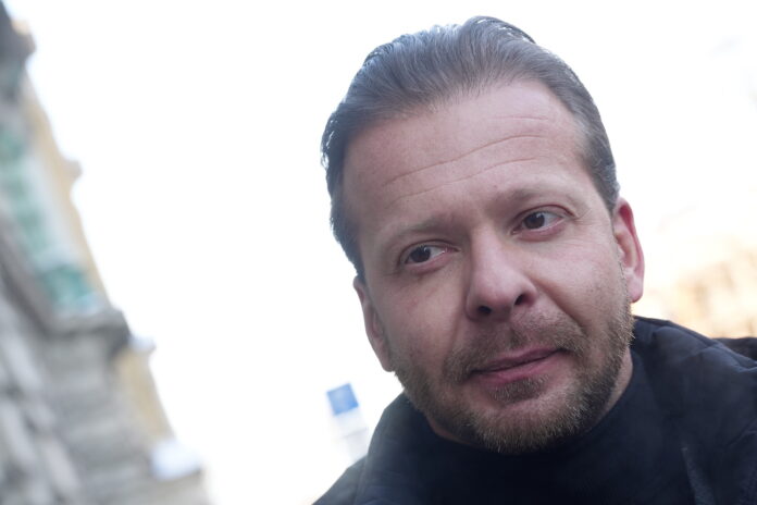 Aleksejs Rosļikovs, Rosļikovs Baltkrievijā, Rosļikovs Vācijā, Rosļikovs Itālijā, Rīgas dome, starptautiskā meklēšana, Stabilitātei, Rosļikova mandāts, Rosļikova tiesa,
