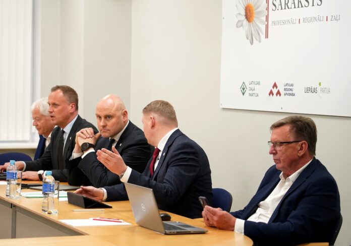 Andris Kulbergs, jaunā valdība, koalīcijas sarunas, Jaunā Vienotība, JV, Progresīvie, Nacionālā apvienība, Zaļo un zemnieku savienība, AS, valdības veidošana, Latvijas politika, Evika Siliņa, valdības krīze, ministriju sadale, drošība, valsts finanses, koalīcija Latvijā