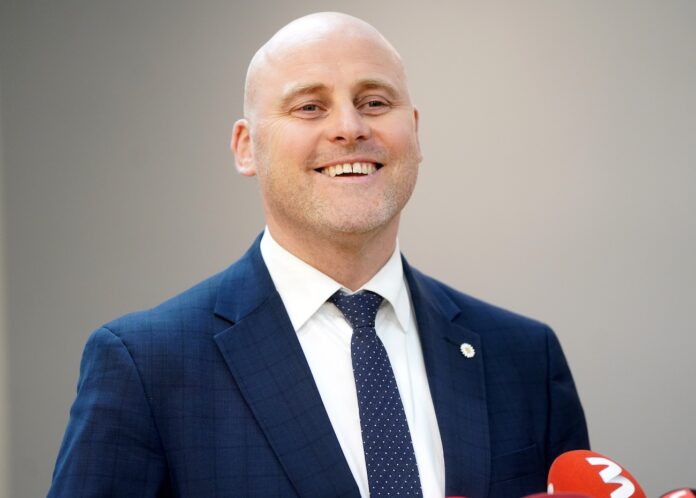 Andris Kulbergs, Kulberga valdība, jaunā valdība, Saeima, valdības apstiprināšana, koalīcija, Jaunā vienotība, ZZS, Apvienotais saraksts, Nacionālā apvienība, Saeimas balsojums, valdības veidošana, Latvijas politika, Ministru kabinets, valdības vairākums, 66 balsis Saeimā, Evika Siliņa, jaunā koalīcija, Latvijas valdība, politiskās partijas