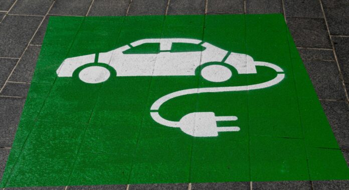 Svarīgi, Igaunija, elektroauto, Enefit, uzlādes stacijas