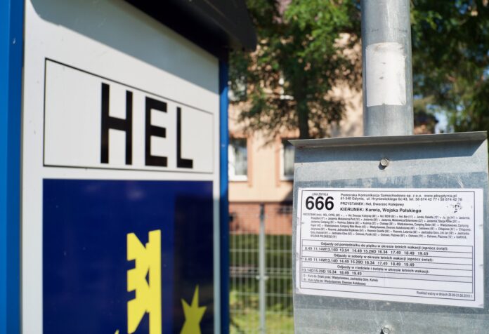 Svarīgi, Polija, Hela, Gdaņska, tūrisms, pludmale, sabiedriskais transports, katoļi, kristieši