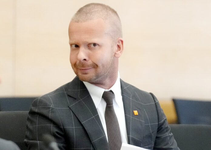 Aleksejs Rosļikovs.