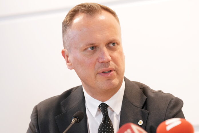 Viedās administrācijas un reģionālās attīstības ministrs Edgars Tavars.