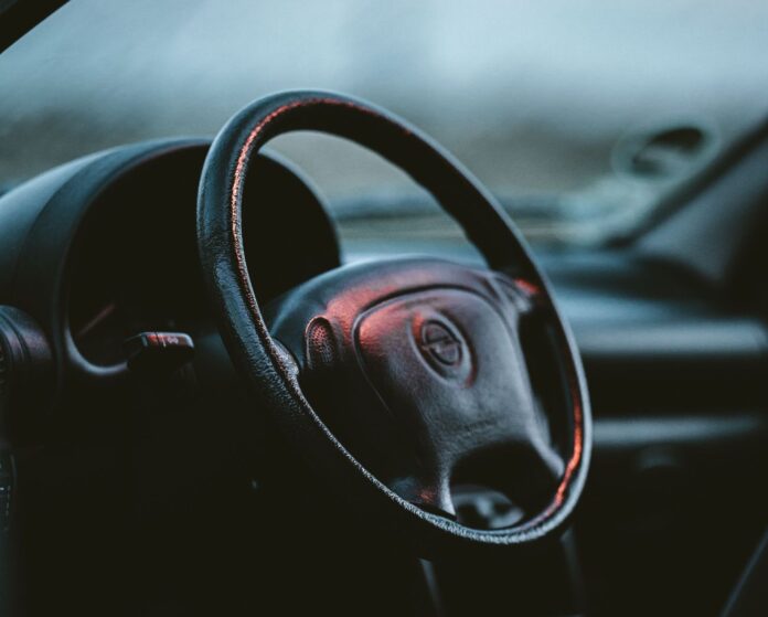 Auto stūre