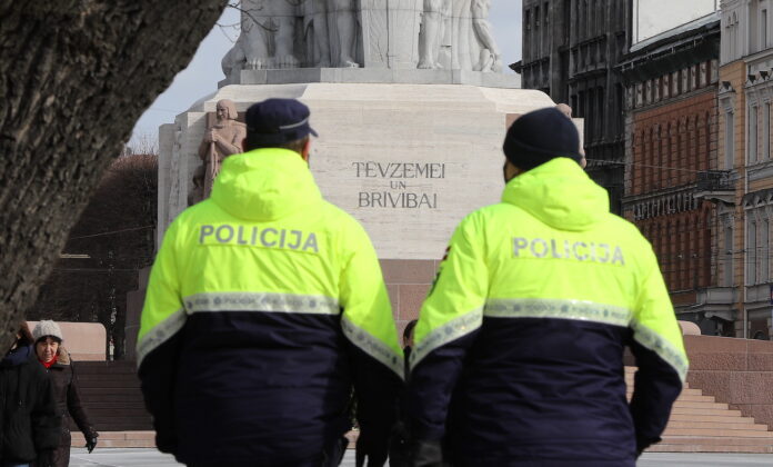 Valsts policijas priekšnieks Armands Ruks komentē policijas darbinieku kontroli pēc incidentiem Priekulē un Aizkrauklē.