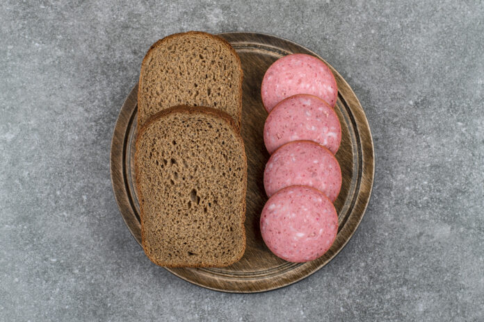 Uzmanību! PVD brīdina par Lietuvā ražotu salami desu ar E. coli baktēriju