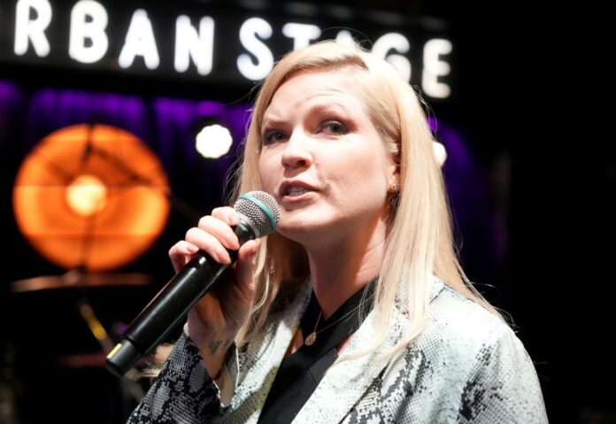 Elīna Fūrmane jeb DJ Ella