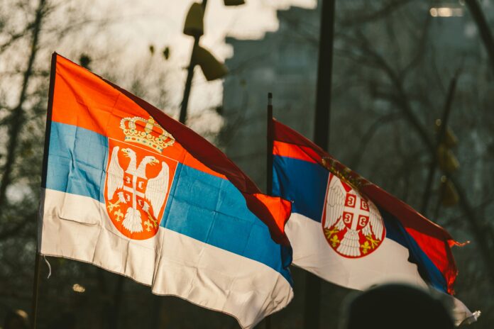 Serbijas karogi