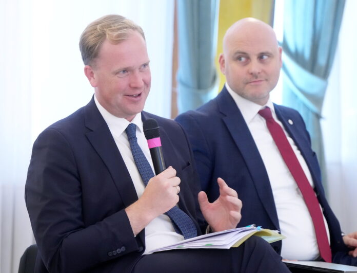 Viktors Valainis un Andris Kulbergs